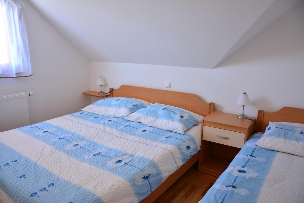 Apartments Gatej ツェルクノ エクステリア 写真