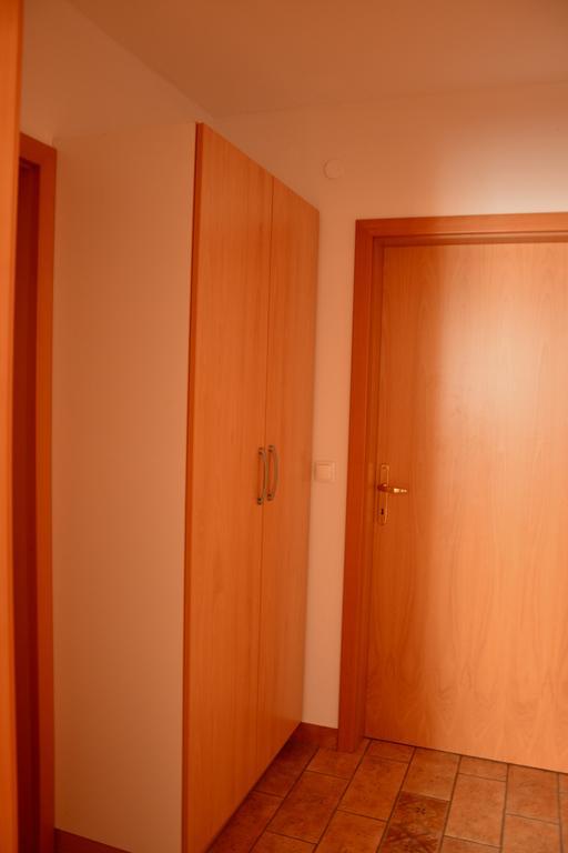 Apartments Gatej ツェルクノ エクステリア 写真